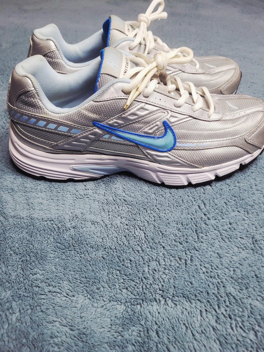 Nike Initiator Metalic Silver/ Ice Blue Womens Size 10